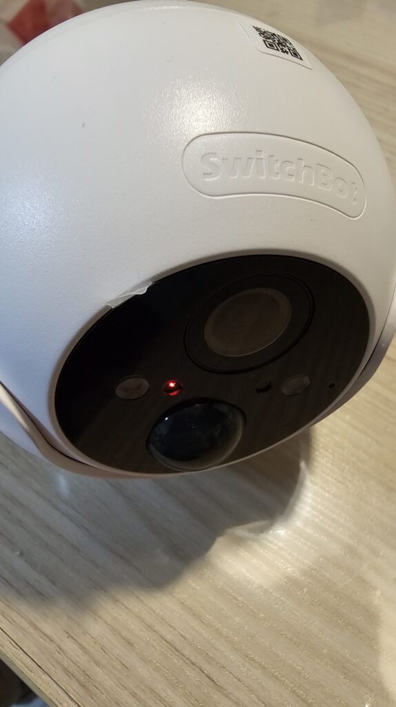 Switchbot屋外カメラを斜め上から撮った写真